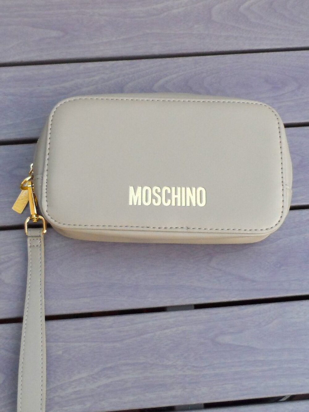 Moschino x China Airlines Collab Toiletry/Cosmetic Case - Picture 2 of 8